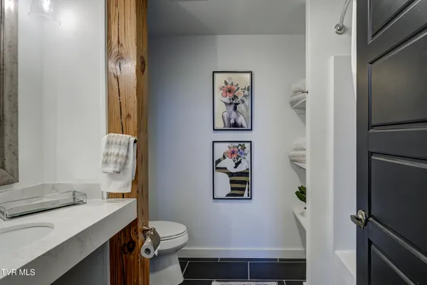 $1,850 | 201 8th Street, Unit 203, Bristol, TN 37620