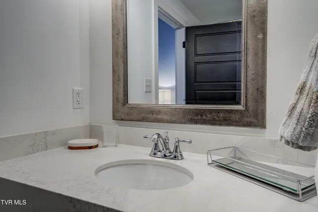 $1,850 | 201 8th Street, Unit 203, Bristol, TN 37620