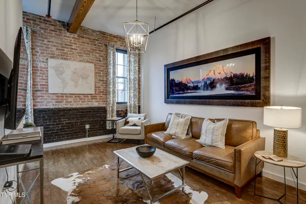 $1,850 | 201 8th Street, Unit 203, Bristol, TN 37620