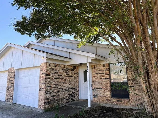 $1,395 | 6845 South Creek Drive, Fort Worth, TX 76133