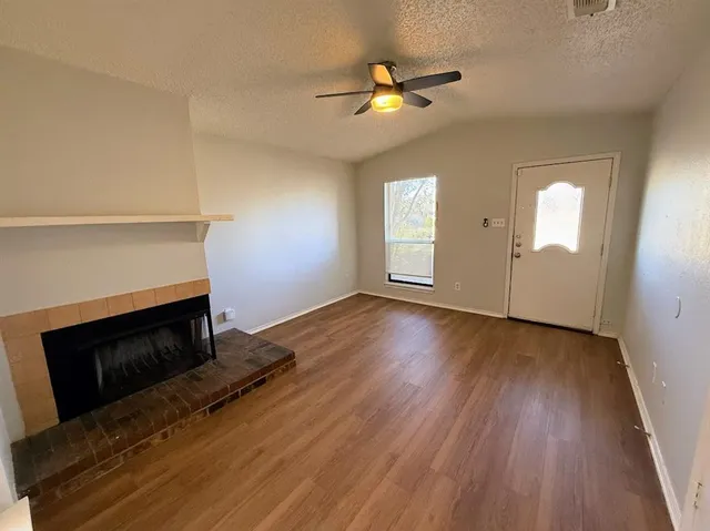 $1,395 | 6845 South Creek Drive, Fort Worth, TX 76133