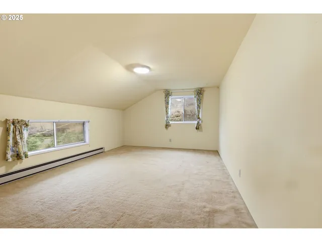 $1,249,960 | 24088 Highway 18, Sheridan, OR 97378