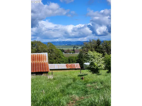 $1,149,960 | 24088 Highway 18, Sheridan, OR 97378