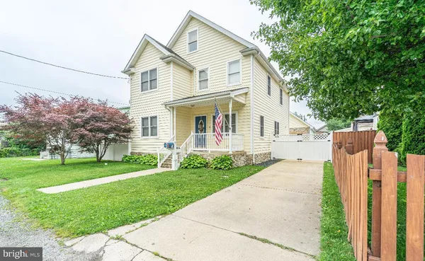 $399,900 | 4 Helena Avenue, Baltimore, MD 21221