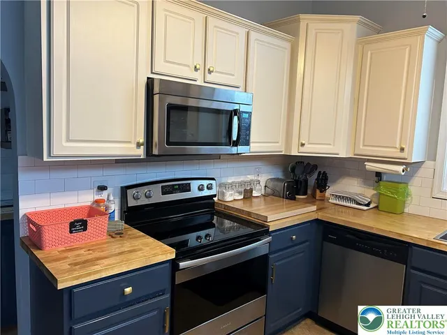 $475,000 | 621 Bishops Place, Northampton, PA 18067