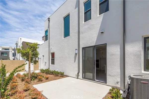 $5,500 | 229 Novel, Irvine, CA 92618