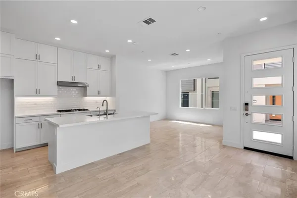 $5,500 | 229 Novel, Irvine, CA 92618
