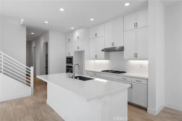 $5,500 | 229 Novel, Irvine, CA 92618