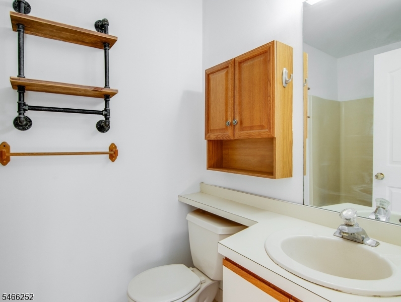 92 Falcon Ridge Way North, Unit 2 Hamburg, NJ 07419 - Photo 15 of 18 Gallery Image 15