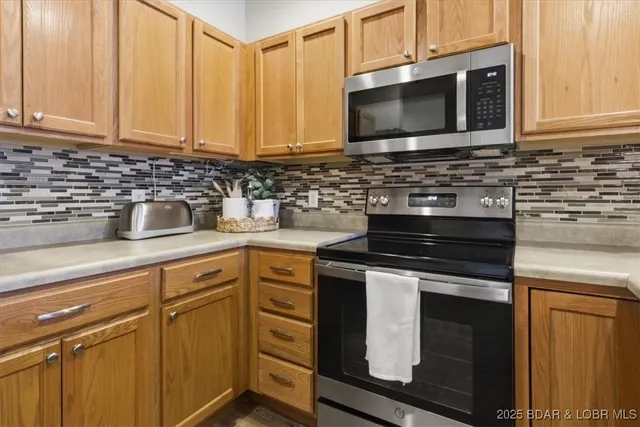 $299,000 | 748 Pershing Drive, Unit 1B, Camdenton, MO 65020