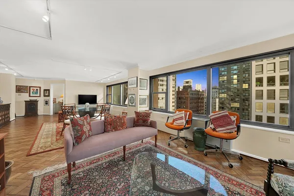 $5,375 | 247 East Chestnut Street, Unit 1301, Chicago, IL 60611