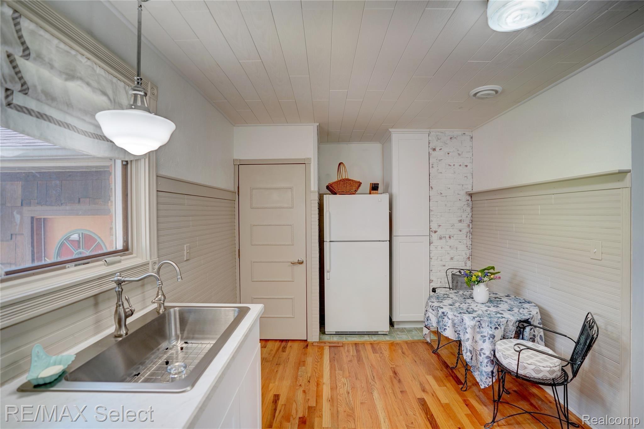7409 Embury Road Grand Blanc, MI 48439 - Photo 10 of 36 7409 Embury Rd 30.jpg