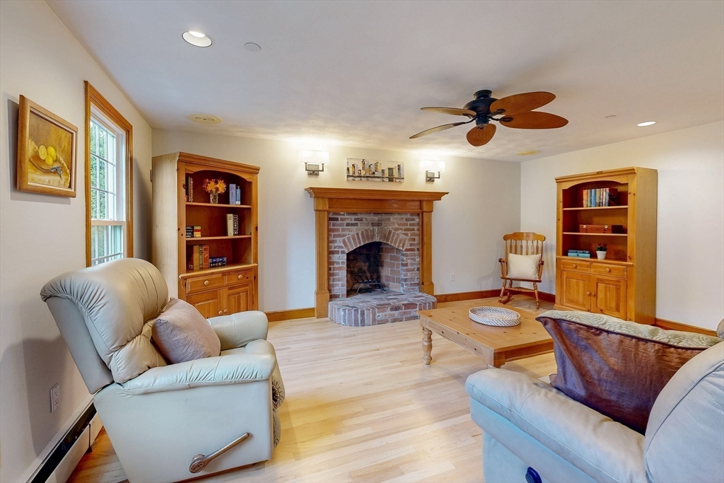56 Emerson Road East Walpole, MA 02032 - Photo 12 of 40