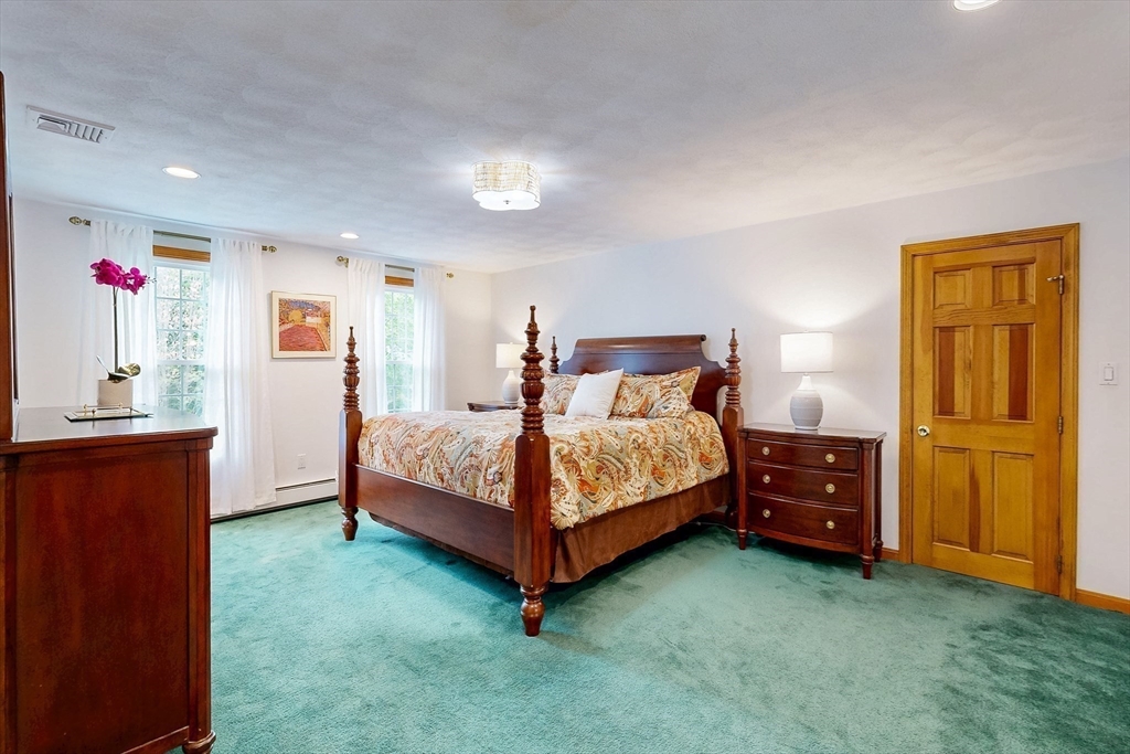 56 Emerson Road East Walpole, MA 02032 - Photo 22 of 40