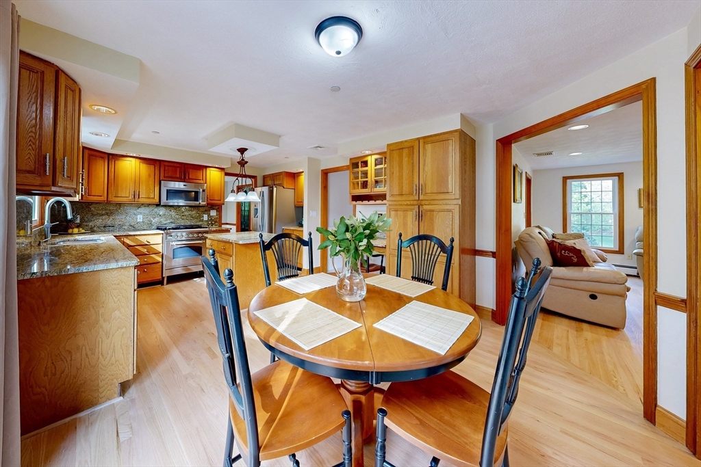 56 Emerson Road East Walpole, MA 02032 - Photo 8 of 40