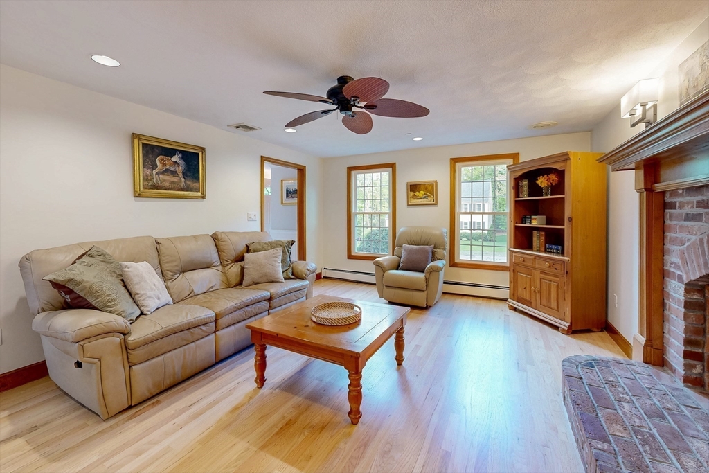 56 Emerson Road East Walpole, MA 02032 - Photo 10 of 40