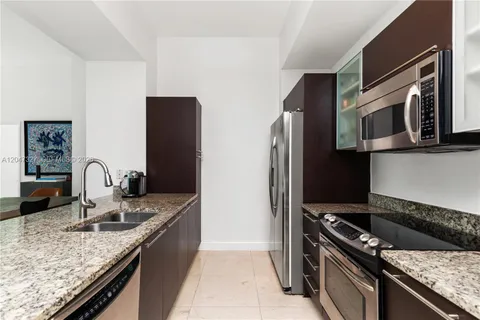 $850,000 | 951 Brickell Avenue, Unit 1011, Miami, FL 33131