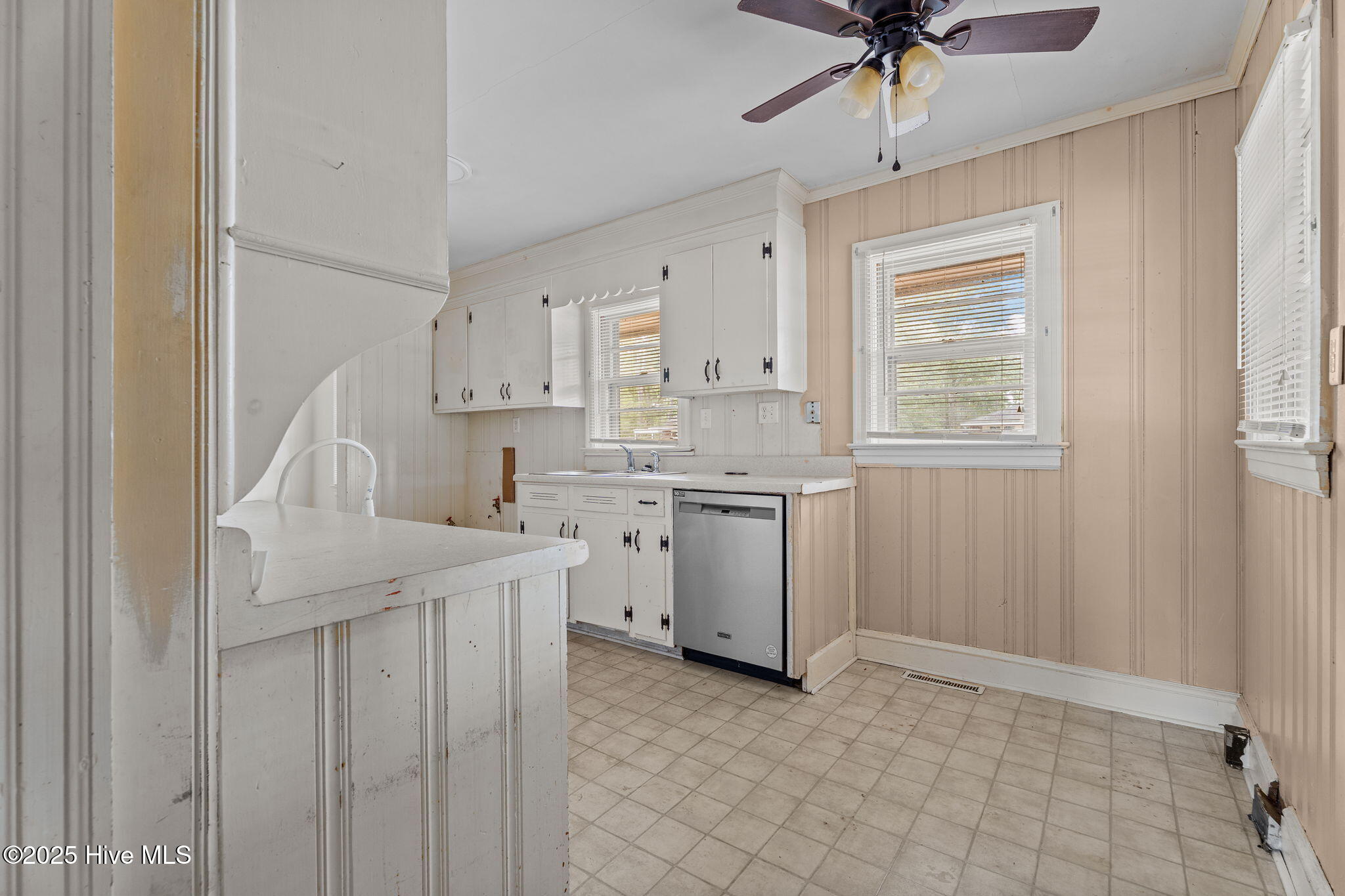 100 Crestview Road Rocky Mount, NC 27801 - Photo 11 of 31 Kitchen - with Breakfast Area