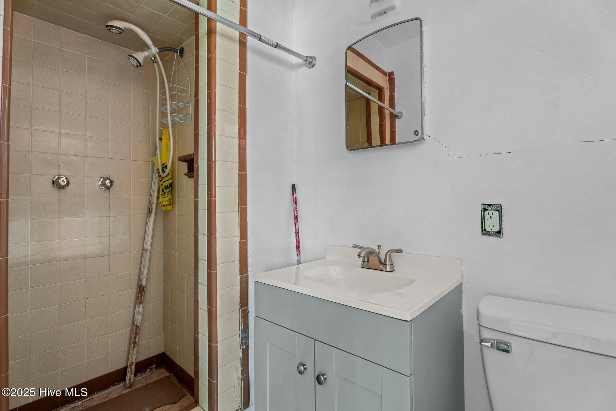 100 Crestview Road Rocky Mount, NC 27801 - Photo 15 of 31 Master Bathroom