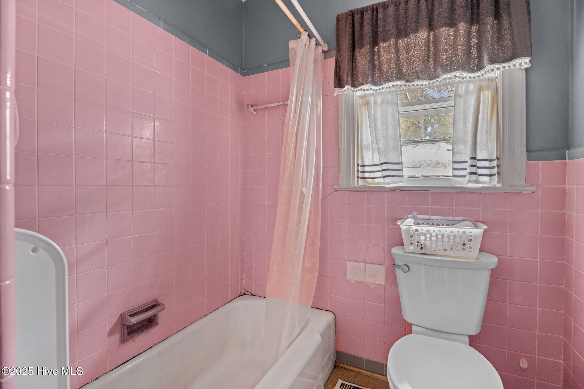 100 Crestview Road Rocky Mount, NC 27801 - Photo 19 of 31 2nd Bathroom