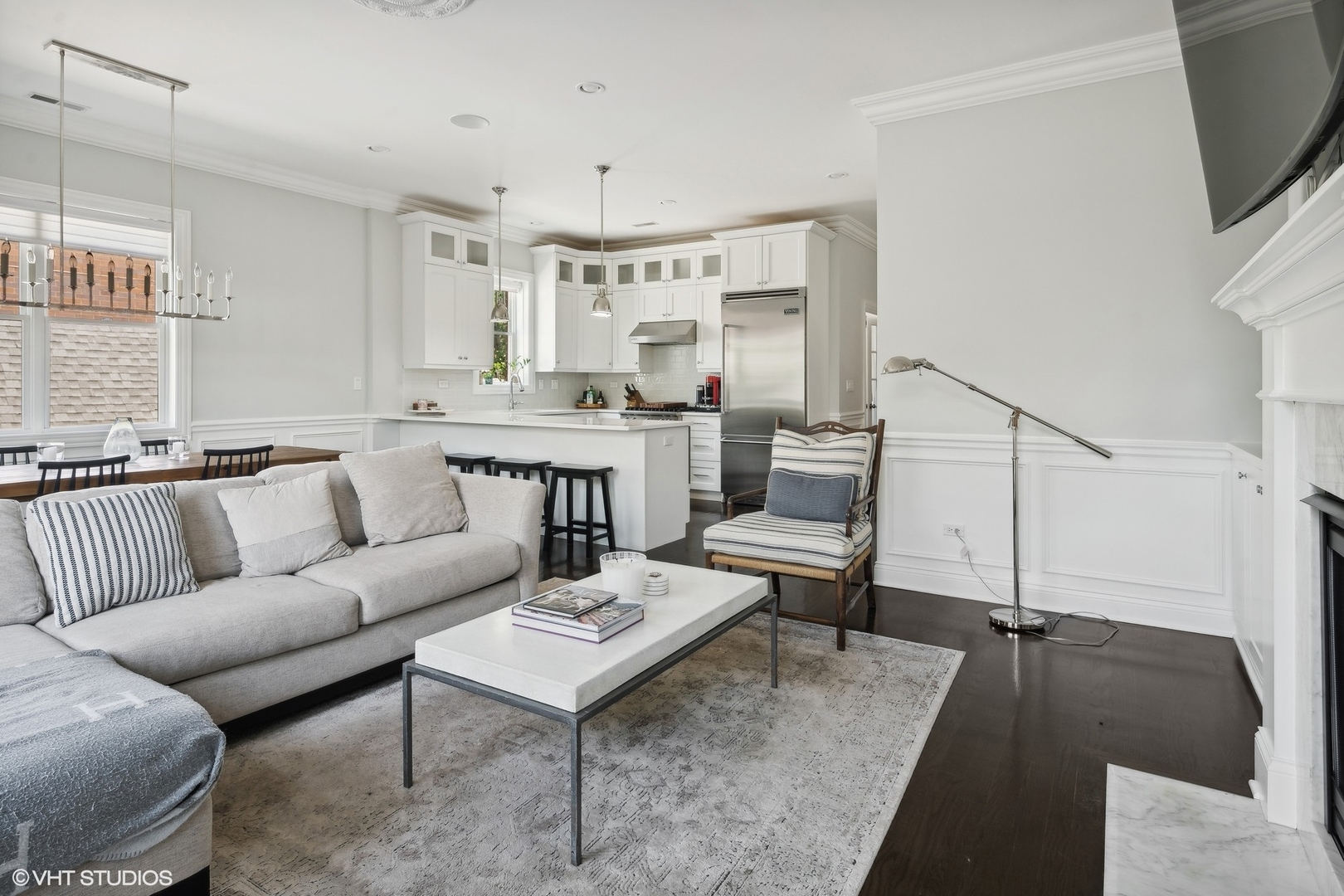 2449 North Racine Avenue, Unit 3 Chicago, IL 60614 - Photo 6 of 18 a living room with furniture and a flat screen tv
