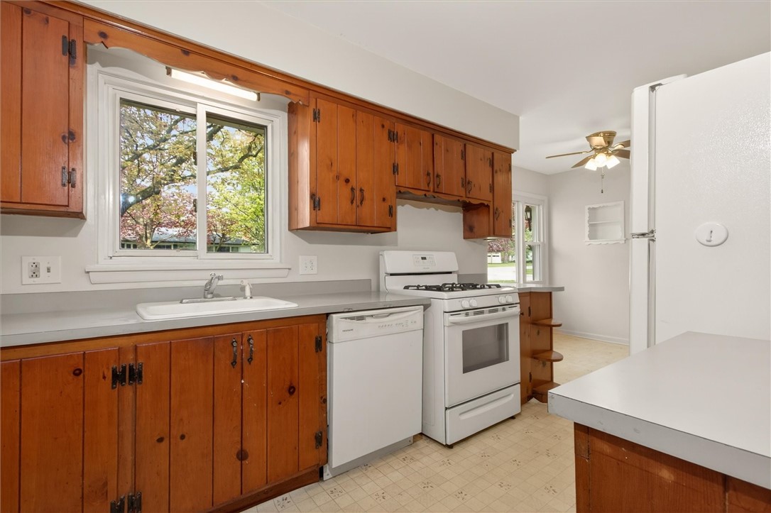 370 Lafayette Road Irondequoit, NY 14609 - Photo 7 of 26