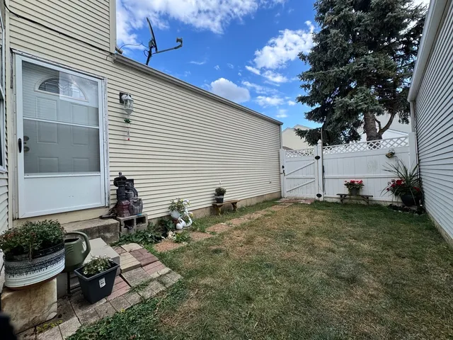 $280,000 | 161 Mountain Laurel Court, Romeoville, IL 60446