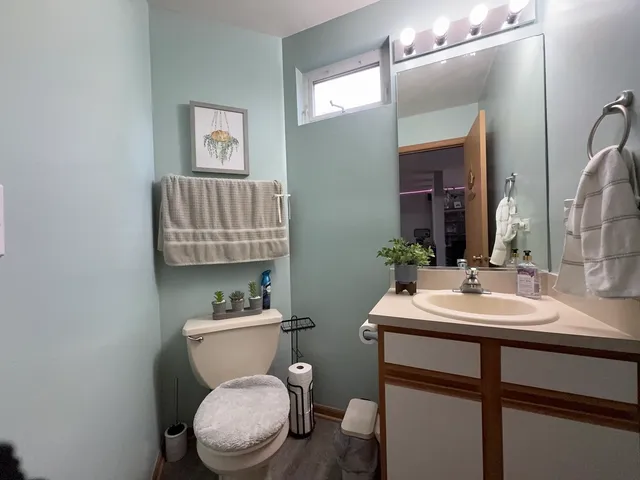 $280,000 | 161 Mountain Laurel Court, Romeoville, IL 60446