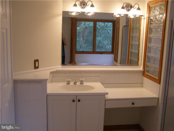 211 Friendship Road Southampton, NJ 08088 - Photo 20 of 23 Master Bathroom