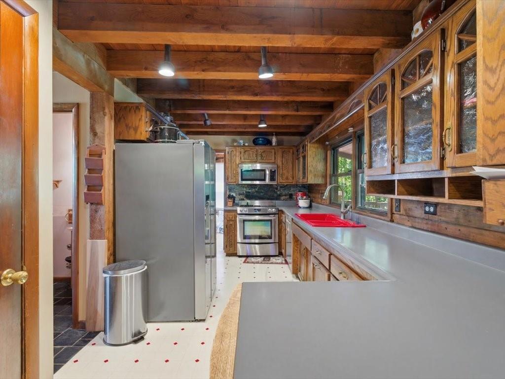 1826 Toms Run Road Holbrook, PA 15341 - Photo 14 of 50 Kitchen