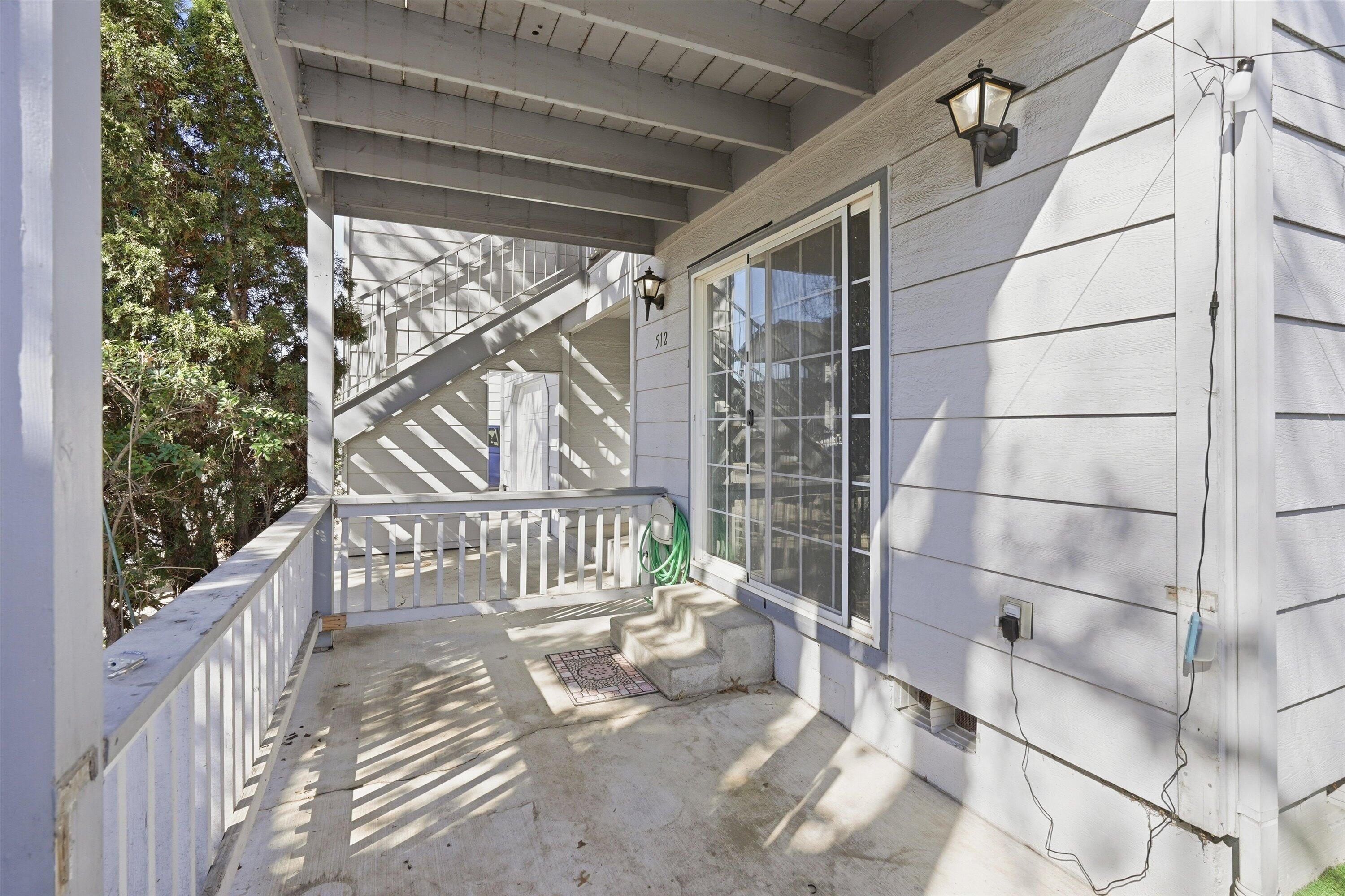 512 Village Drive Central Point, OR 97502 - Photo 5 of 23