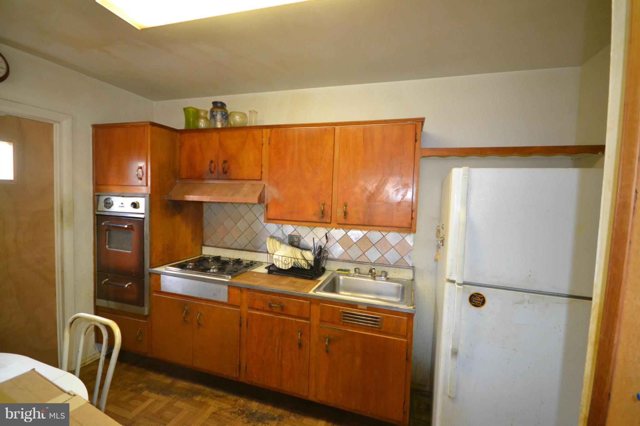 6937 Blanche Road Baltimore, MD 21215 - Photo 6 of 16 Kitchen