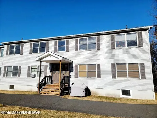 $1,450 | 10 Adams Street, Unit D4, East Stroudsburg, PA 18301