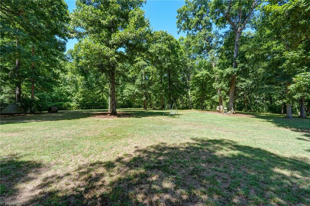4501 Kendale Road High Point, NC 27265 - Photo 4 of 50