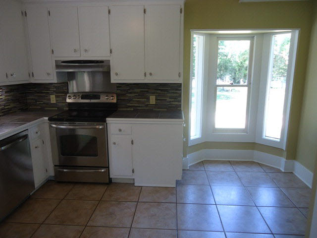15788 Old Pierce Road Fairhope, AL 36532 - Photo 10 of 27 Kitchen