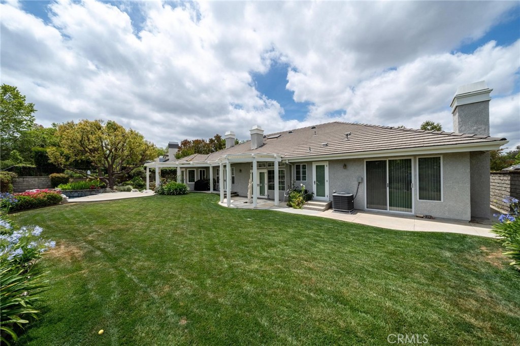 26072 Charing Cross Road Valencia, CA 91355 - Photo 26 of 105