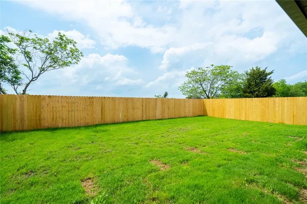 $2,495 | 8202 Grant Lane, Greenville, TX 75402