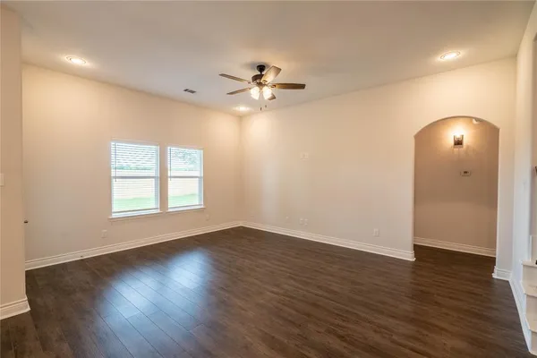 $2,495 | 8202 Grant Lane, Greenville, TX 75402