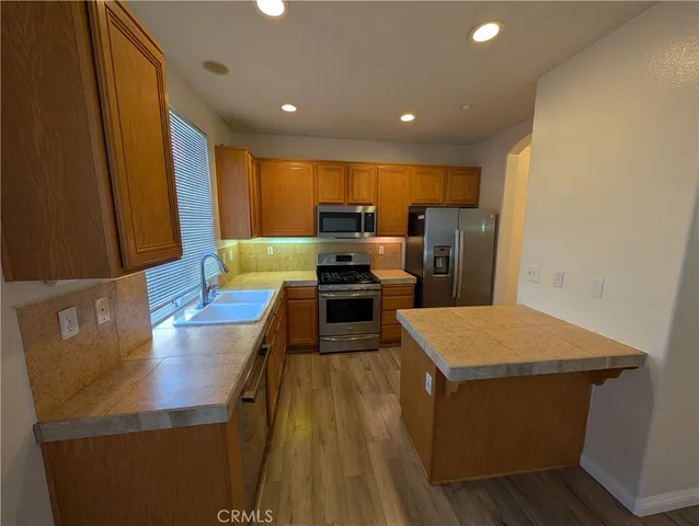 $3,650 | 910 Timberwood, Irvine, CA 92620