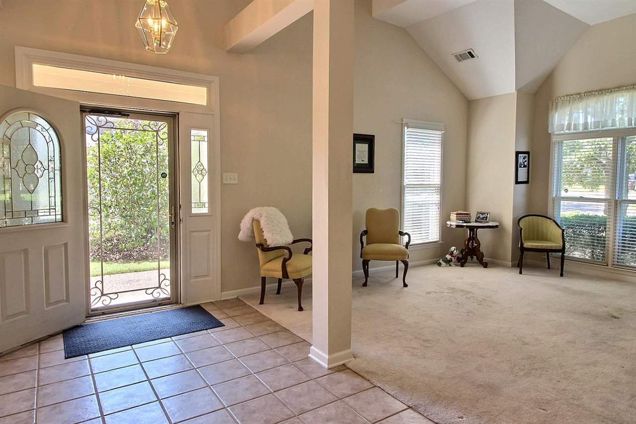 1672 Village Ridge Drive Collierville, TN 38017 - Photo 4 of 21 Gallery Image 4