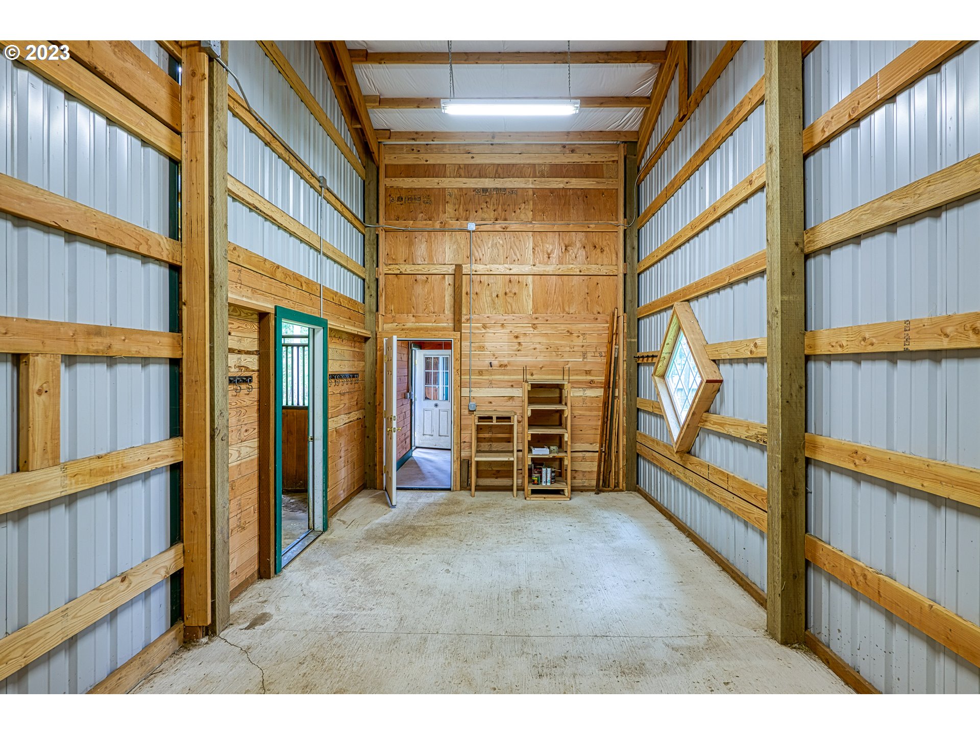 23490 South Beatie Road Oregon City, OR 97045 - Photo 26 of 30 a view of an front door