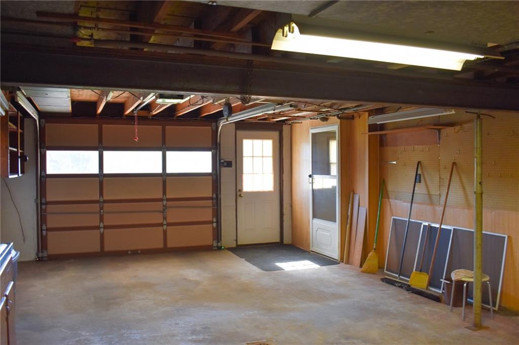 1149 Highland Avenue Vandergrift, PA 15690 - Photo 30 of 41 a view of a room with racks