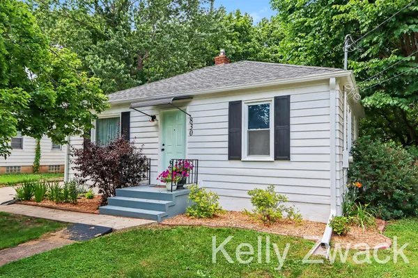 $215,000 | 830 Edison Street, Kalamazoo, MI 49004