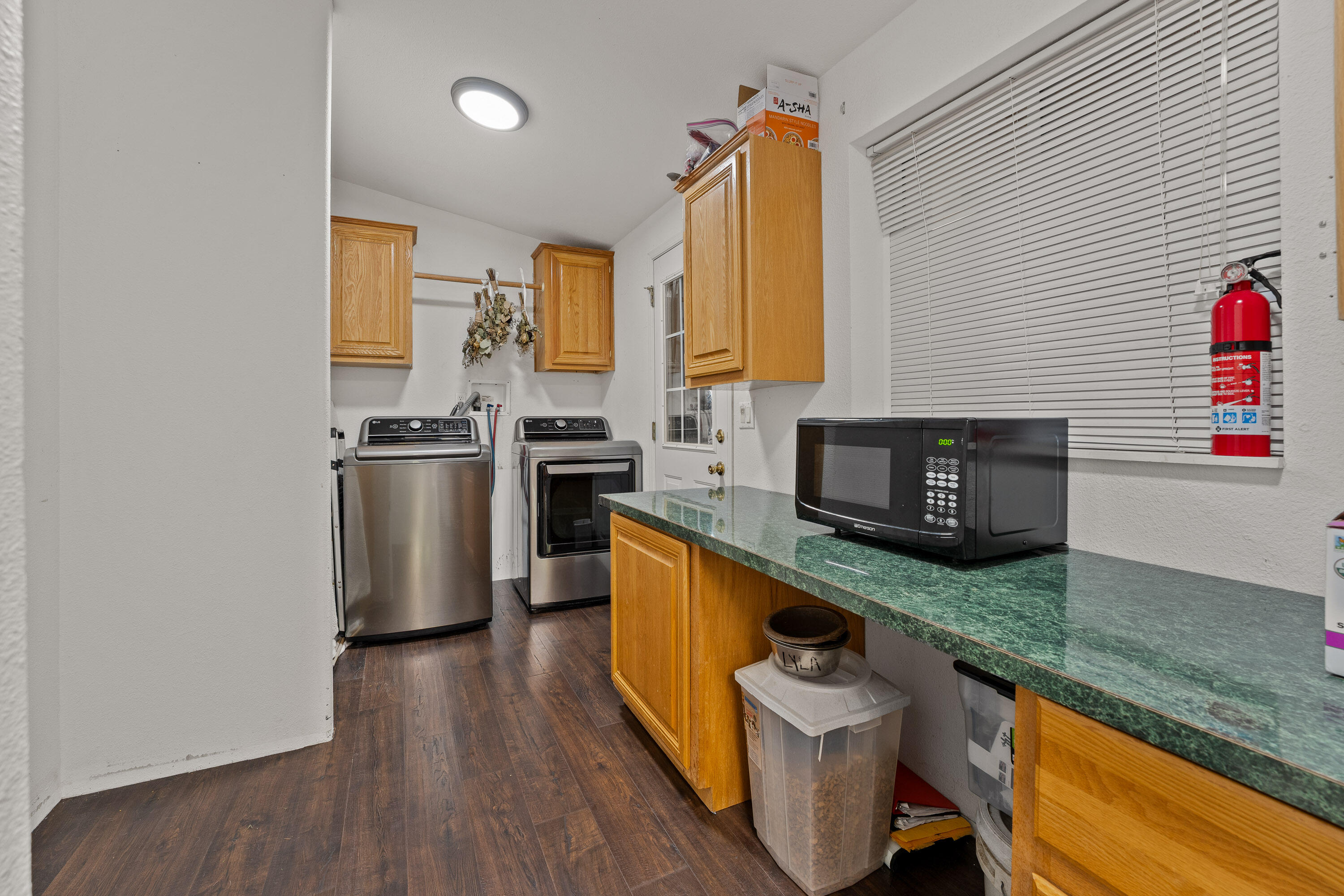 96295 Alder Ridge Road Brookings, OR 97415 - Photo 13 of 51 INT (9 of 29)