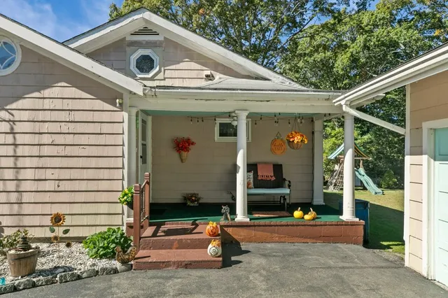 $469,900 | 102 Hayden Avenue, Tiverton, RI 02878