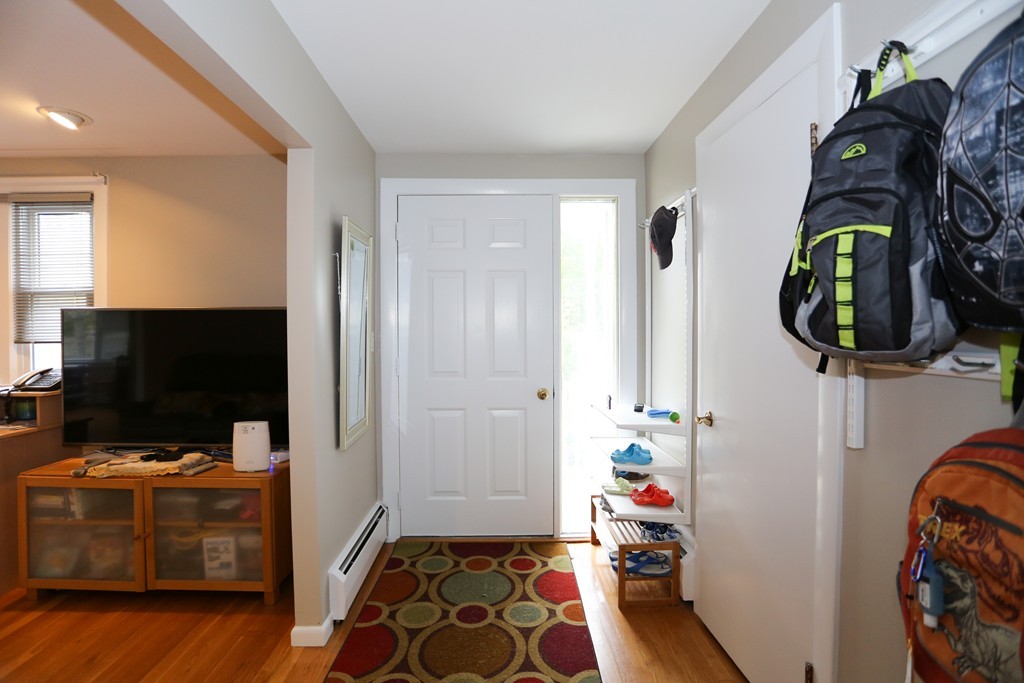 12 Sorrel Road Concord, MA 01742 - Photo 3 of 18 Gallery Image 3