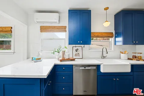 $949,000 | 3214 Shasta Circle South, Los Angeles, CA 90065