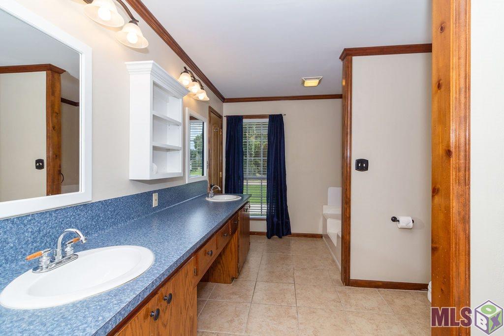 37061 Caraway Road Denham Springs, LA 70706 - Photo 17 of 24 Master Bath