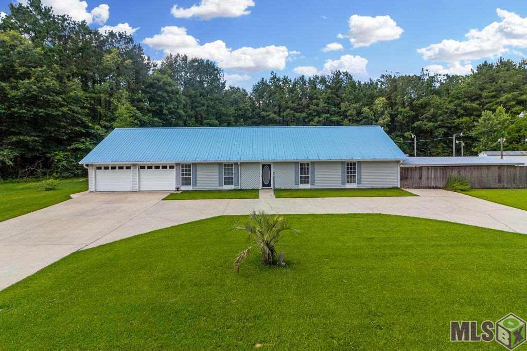 37061 Caraway Road Denham Springs, LA 70706 - Photo 6 of 24 Front View