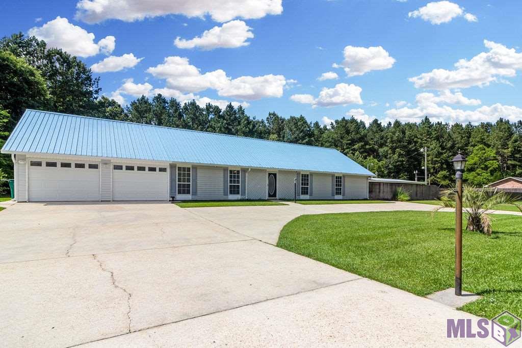 37061 Caraway Road Denham Springs, LA 70706 - Photo 7 of 24 Front